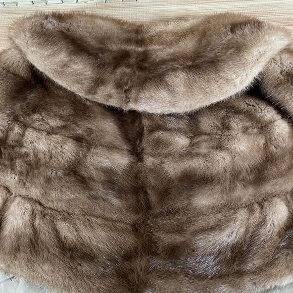 Vintage Genuine BROWN MINK FUR Cape Coat Shawl Wrap Stole ~ Evening or Casual - Picture 9 of 11